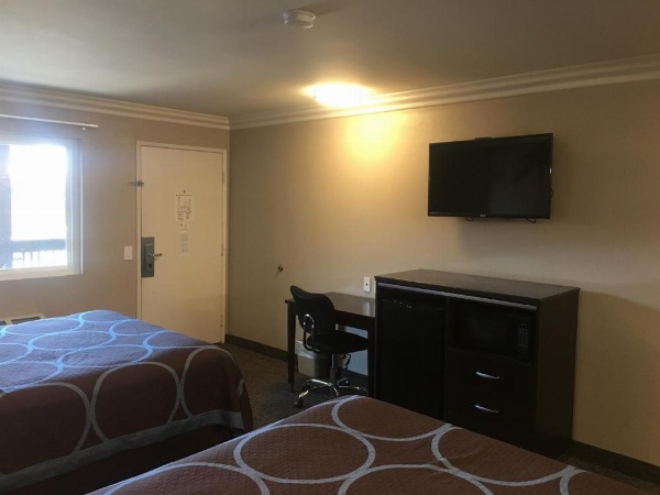 Hotel Seville - Ontario Airport/Chino image 34